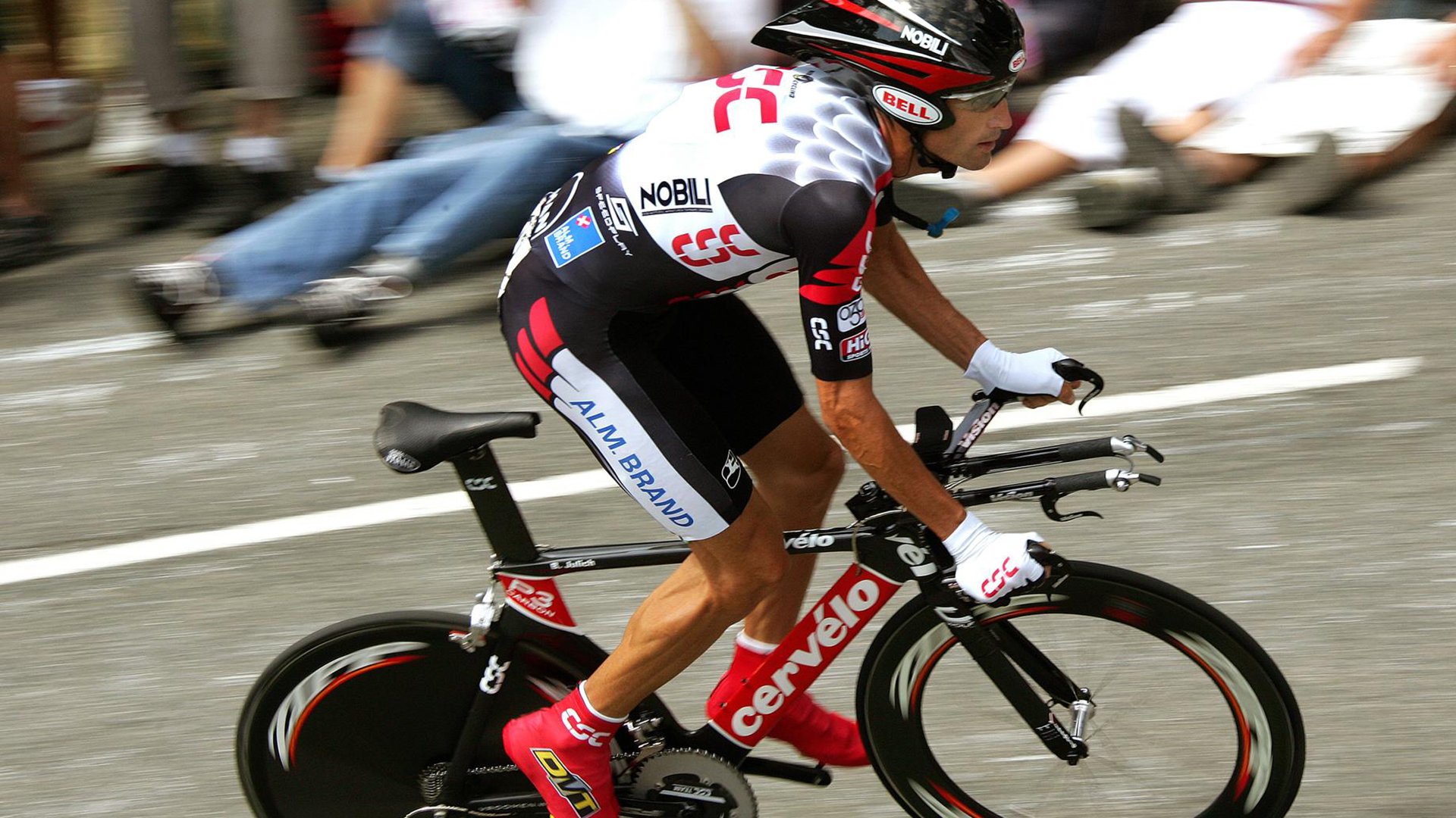 北京队节奏掌控雄鹿，布伦森压力下完成爆发